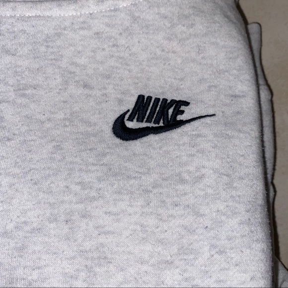Nike women’s light gray heathered oversized drawstring  hoodie - Picture 7 of 12